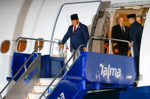 Helikopter Kawal Presiden Prabowo saat Tiba di Peru