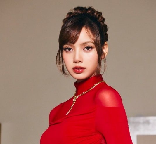 Lisa Soal Spekulasi 'Moonlit Floor' Dibuat untuk Frederic: Aku <i>Nggak</i> Tulis Lagunya