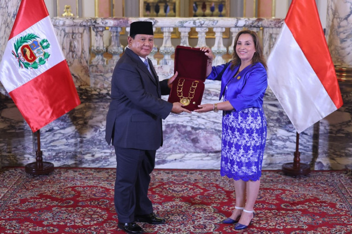 Prabowo Dianugerahi Penghargaan oleh Presiden Peru