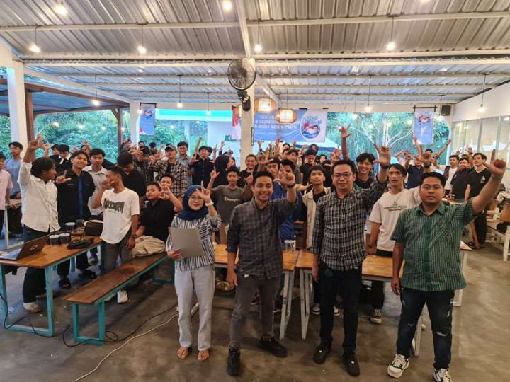 Ahmad Luthfi dan Taj Yasin Terima Dukungan dari Ratusan Pemuda Semarang