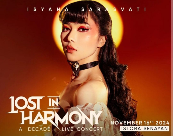 Banggakan Almamater, Mahasiswa UC Surabaya Ikut Berperan Dalam Konser Isyana Sarasvati Lost In Harmony