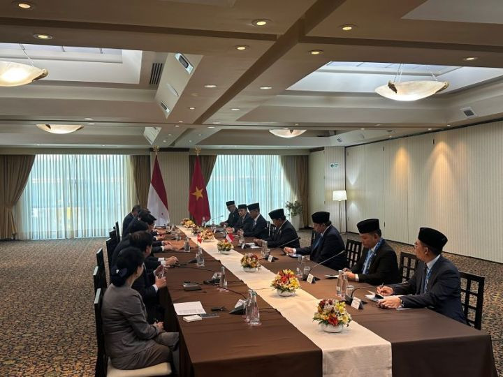 Momen Menarik saat Presiden Vietnam Ajak Prabowo Swafoto