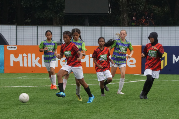 Animo Sepak Bola Putri di Tangerang Meningkat lewat MilkLife Soccer Challenge
