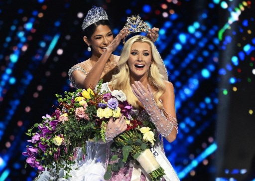 Victoria Kjaer Theilvig Dinobatkan sebagai Miss Universe 2024