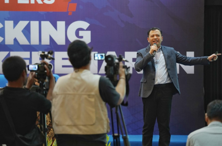 Lewati 5 Lapis Verifikasi Data, Poltracking Indonesia Jadi Lembaga Survei Terakurat