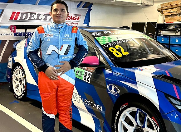 Taklukkan Sirkuit Jalan Raya, Pembalap Indonesia Dypo Fitra Borong Lima Trofi di Kejuaraan Asia