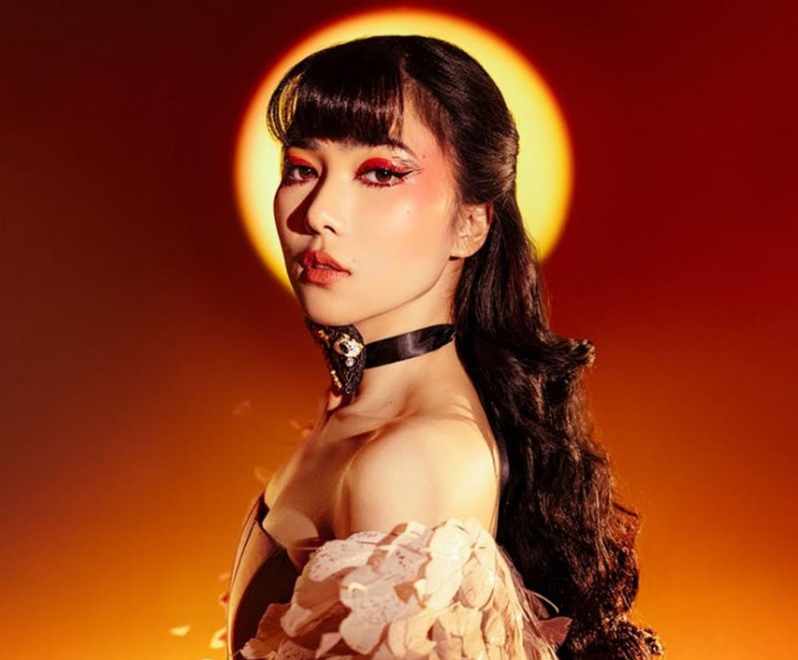 Sukses Gelar Konser Lost In Harmony, Ini 7 Lagu Populer Milik Isyana Sarasvati