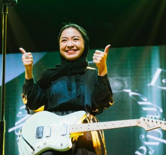 Penampilan Bernadya Pakai Penutup Kepala saat Manggung di Aceh Banjir Pujian