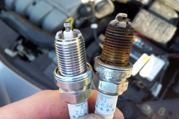 Kenali Tanda-Tanda Busi Motor Harus Diganti Sebelum Terlambat