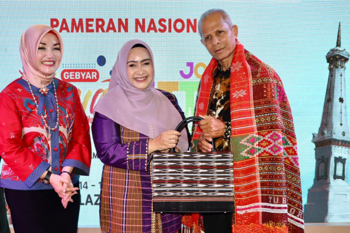 Ulos dan Songket Sumut Curi Perhatian di Pameran Nasional Yogyakarta