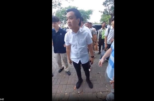 Persekusi Paksa Anak Menggonggong di Surabaya Contoh Herder Parenting