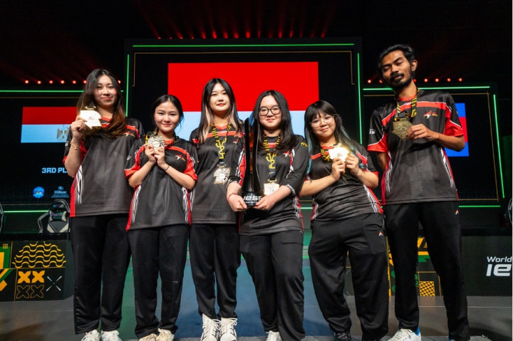 Timnas MLBB Women Rebut Emas, Indonesia Juara Umum IESF 2024