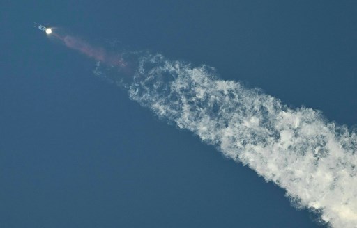 SpaceX Sukses Uji Terbang Keenam Starship