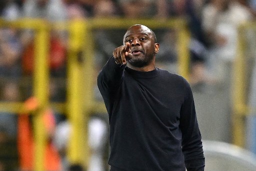 Patrick Vieira Jadi Pelatih Baru Genoa