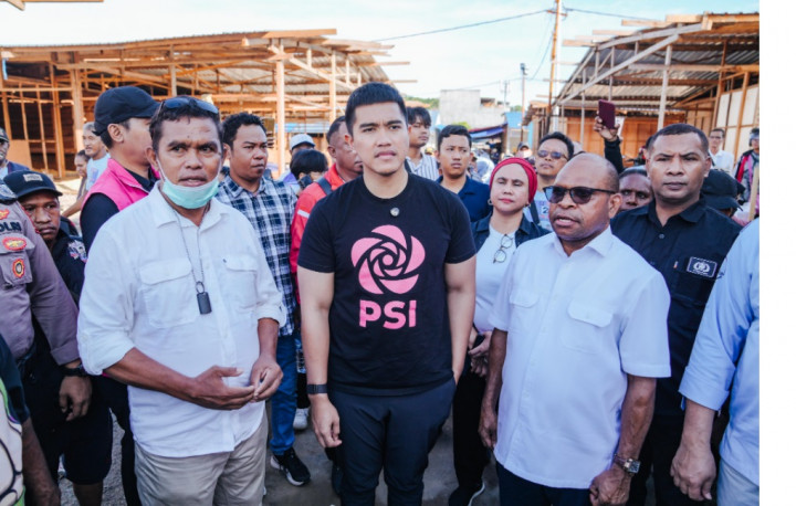 Blusukan ke Pasar Bareng Cawalkot Sorong Septinus Lobat, Kaesang Dikira Gibran