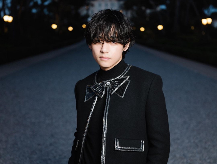 Kolaborasi Jazz-Pop V BTS dan Park Hyo Shin di 'Winter Ahead'