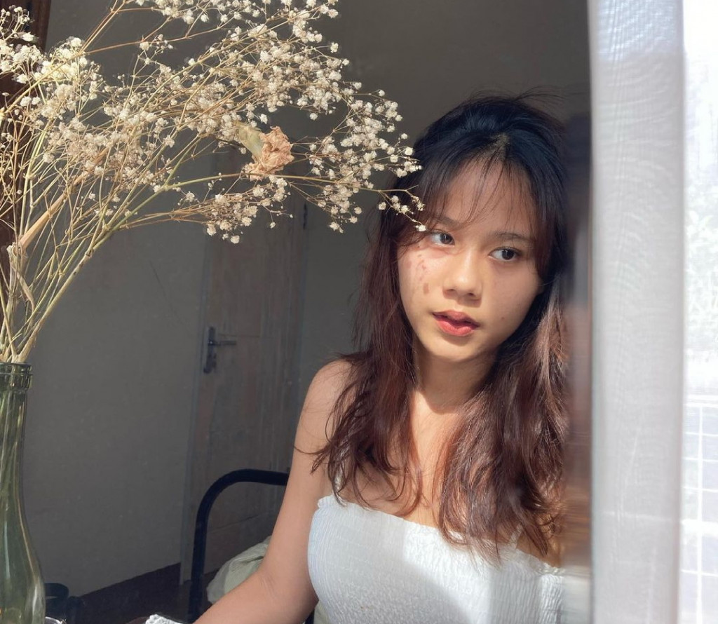 Nadin Amizah punya lagu Sorai yang asyik dinikmati saat hujan (Foto: instagram)