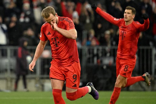 Kane Hat-trick, Bayern Muenchen Libas Augsburg 3-0