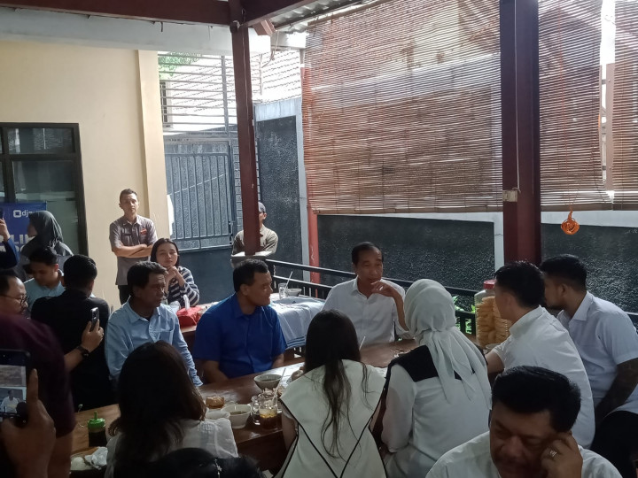Jokowi Makan Siang bersama Ahmad Luthfi di Hari Terakhir Kampanye Pilkada