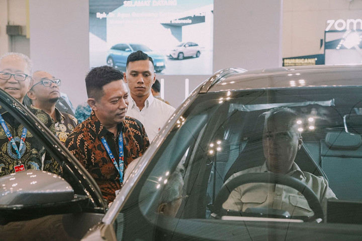 Saat Booth NETA Dikunjungi Menperin dan Wamenperin