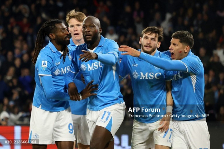Napoli vs AS Roma: Gol Lukaku ke Gawang Roma Bantu I Partenopei ke Puncak Klasemen