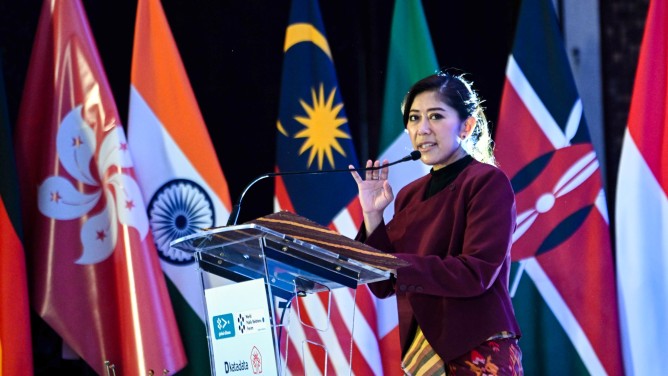 Pemerintah Jadikan Prangko Sarana Diplomasi Budaya