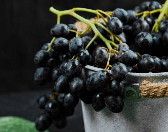 5 Manfaat Anggur Hitam untuk Kesehatan dan Kecantikan yang Jarang Diketahui