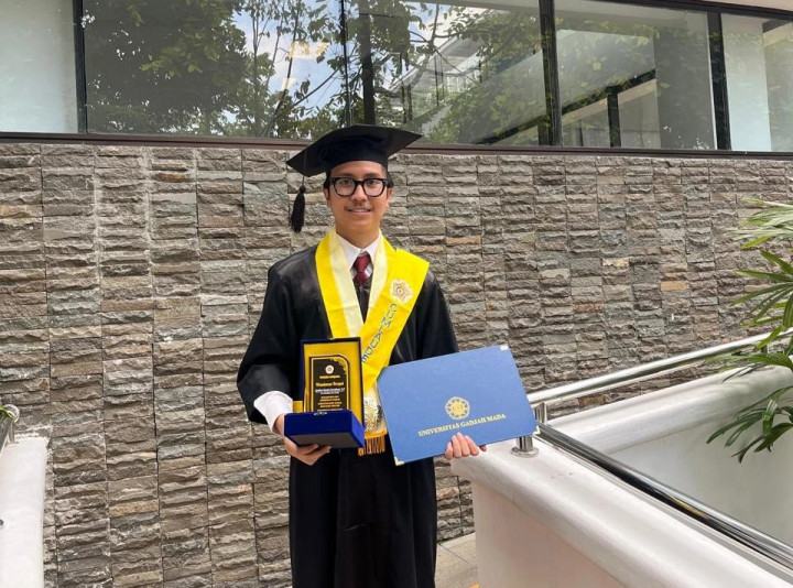 Wisudawan Tercepat di UGM, Kebut Skripsi Sambil Pertukaran Pelajar di Jerman