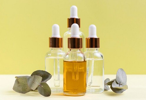 Pertama Kali Gunakan Retinol? Ini 7 Tips Mengatasi Iritasi Retinol