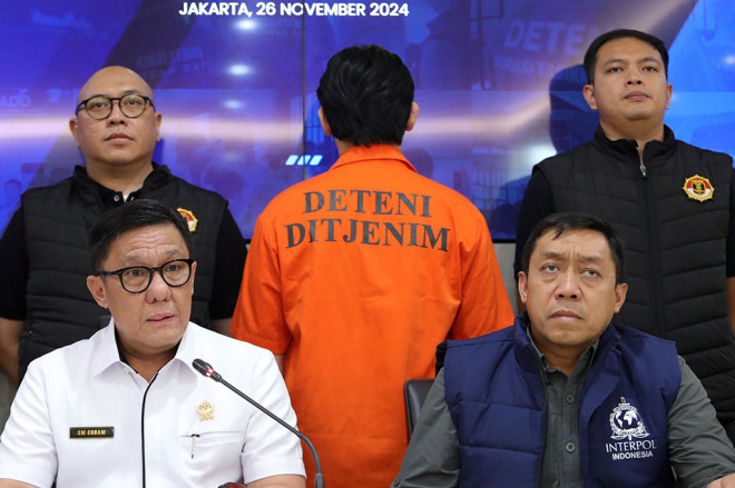 Direktorat Jenderal Imigrasi, Kementerian Imigrasi dan Pemasyarakatan bersama Divisi Hubungan Internasional Polri memulangkan warga negara asing asal Filipina, Hector Aldwin Pantollana (HAP), yang menjadi buronan interpol karena melarikan diri dari proses