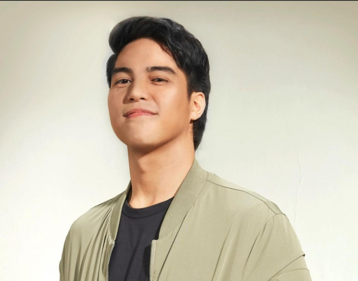 Kocak! El Rumi Lupa Bawa KTP saat Mau Nyoblos, Untung Rumahnya Dekat