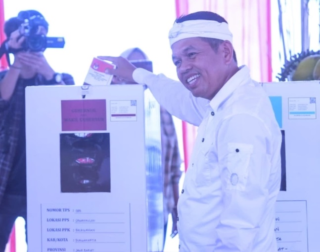 Usai Nyoblos, Dedi Mulyadi Gelar Nobar Pantau Hasil Quick Count di Lembur Pakuan Subang