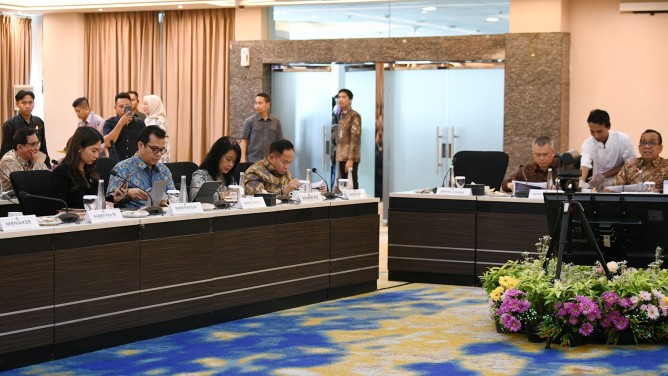 Jelang Nataru, Komdigi Minta Operator Tambah Kapasitas Internet