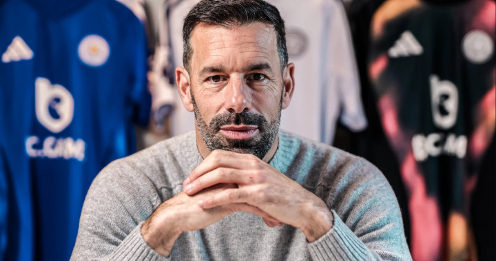 Leicester City Tunjuk Ruud van Nistelrooy jadi Pelatih