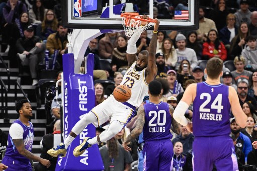 Lakers Gebuk Jazz, Anthony Davis-LeBron James Cetak Poin Tertinggi