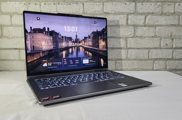 Lenovo Yoga 7 14 2-in-1, Laptop 2 Mode Andal