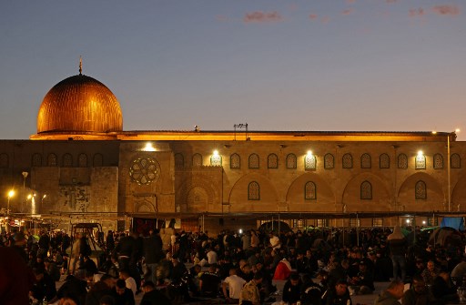 Dianggap ‘Berbahaya’, Israel Larang Kumandang Azan