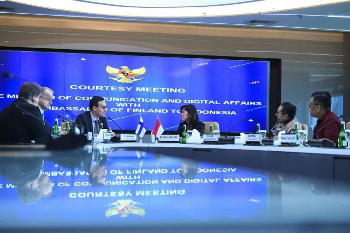 Komidigi Sambut Minat Finlandia Kembangkan Data Center di Indonesia