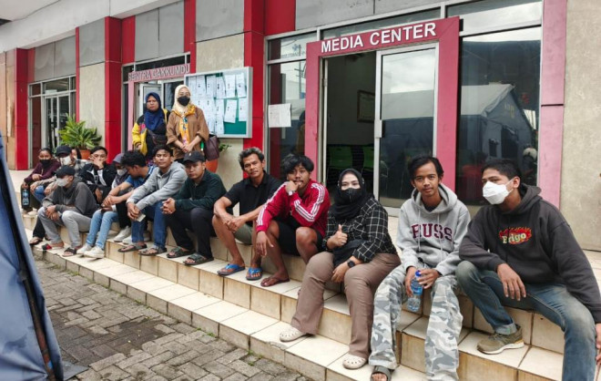 Warga Jaktim dan Jaksel datangi Bawaslu DKI pertanyakan formulir C6. Foto: Dok Istimewa