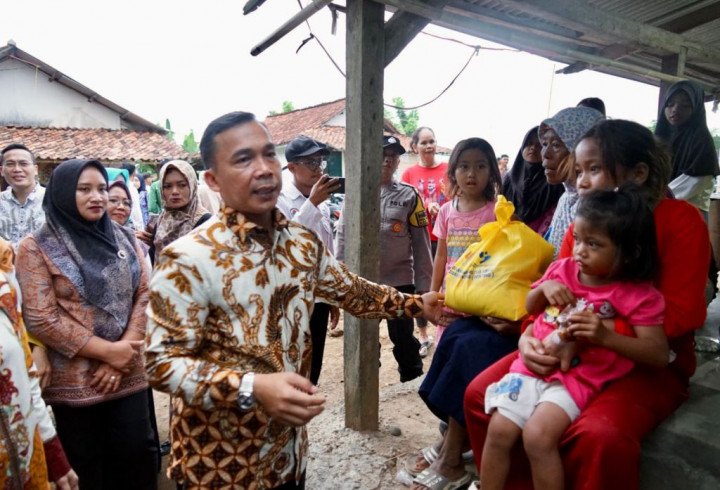 Serap Aspirasi, Menteri dan Wamen BKKBN Bermalam di Rumah Warga Karawang