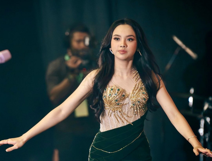 Lyodra Bersyukur Menang AMI Awards Berkat OST Ipar Adalah Maut