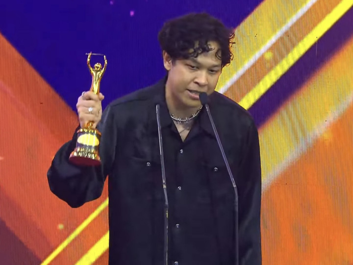 Raih 2 Piala AMI Awards, Hindia: Ini untuk Orang yang Bilang Berhenti Nyanyi Aja
