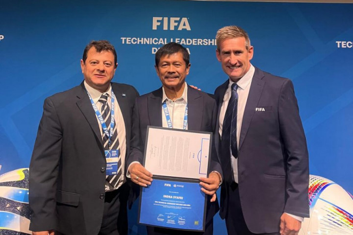 Indra Sjafri Lulus Program FIFA Technical Leadership Diploma