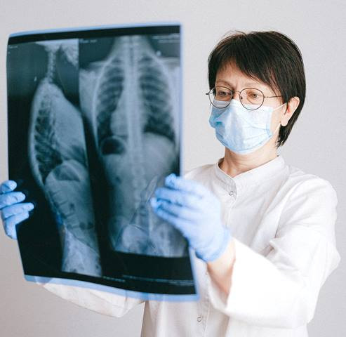 5 Masalah Kesehatan Ini yang Sebabkan Dada Sesak