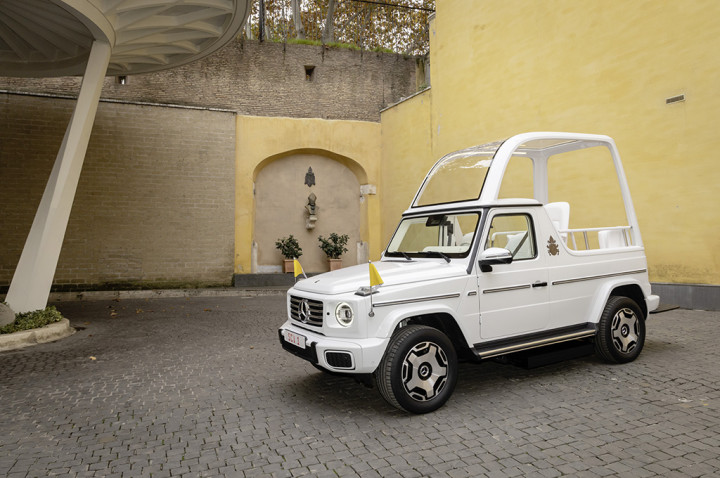 Popemobile Baru Paus Fransiskus, Mercedes-Benz G-Class Listrik