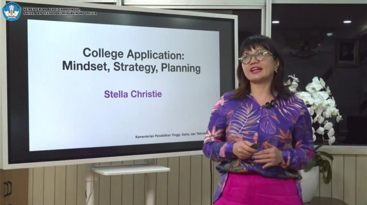 3 Persiapan Studi S1 ke Luar Negeri Ala Wamen Stella Christie