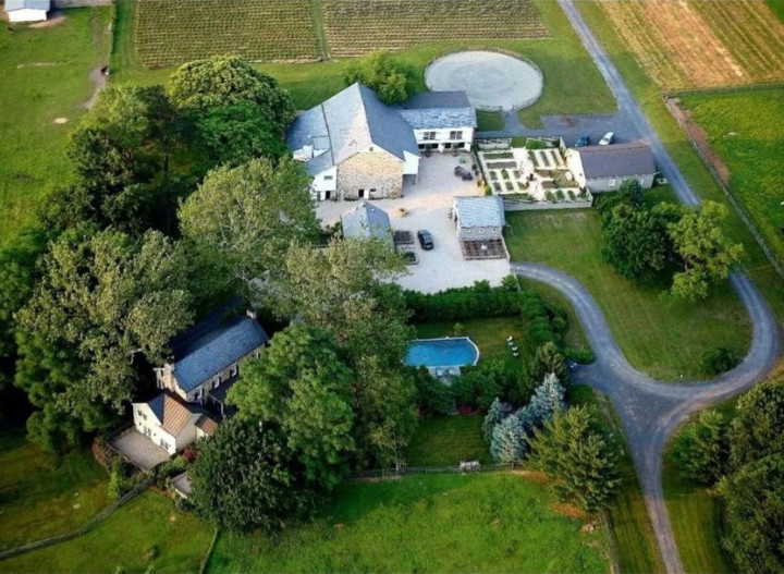 Banyak Selebriti Pindah Rumah ke New Hope, Ada Gigi Hadid dan Bradley Cooper