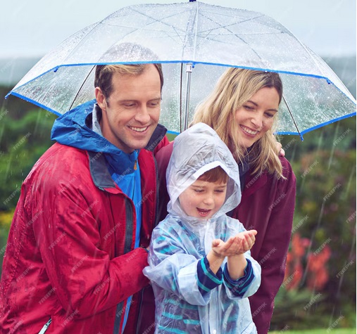 Hujan saat Musim Liburan? Ini 5 Tips Lindungi Si Kecil