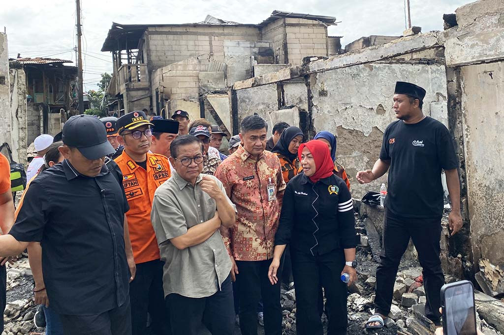 Pramono Anung Kunjungi Korban Kebakaran Kemayoran Jakarta