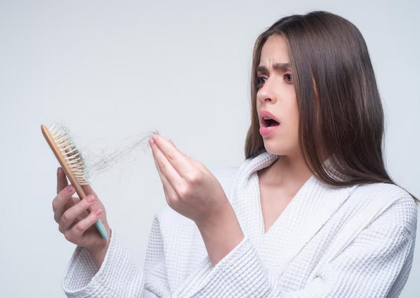 Alami Rambut Rontok setelah Melahirkan? Begini 5 Cara Mengobatinya